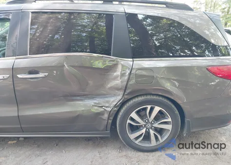 2022 Honda Odyssey Touring z USA, uszkodzony, nr VIN 5FNRL6H86NB038451